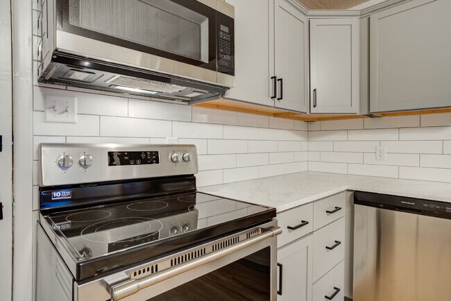 Building Photo - Newly Remodeled Properties in Levelland!!
