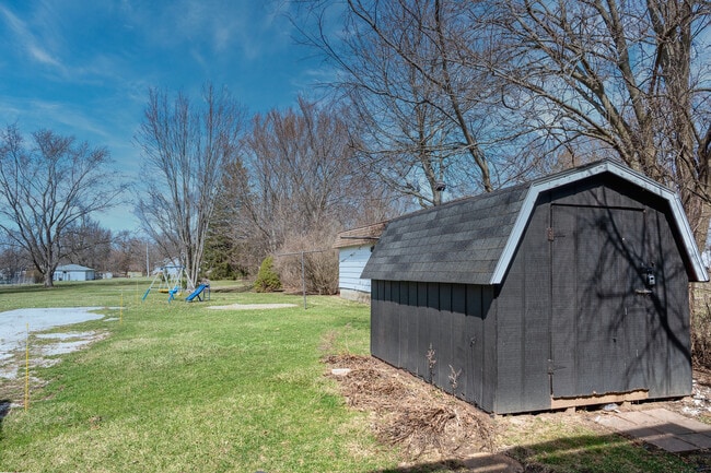 Building Photo - 8342 W Lincoln Hwy