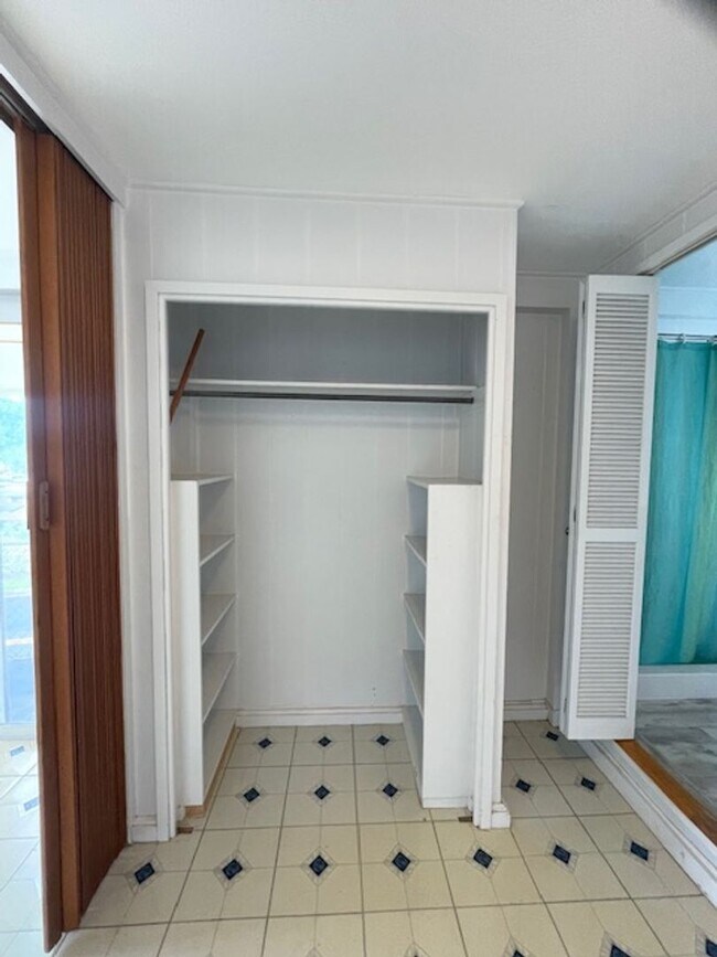 Building Photo - 1 Bedroom in Honolulu