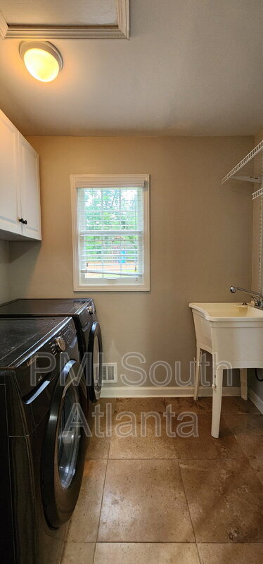 Building Photo - 40 Pheasant Dr SE
