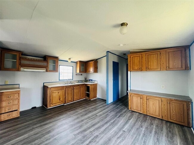 Building Photo - 2525 Oyster Creek Bend