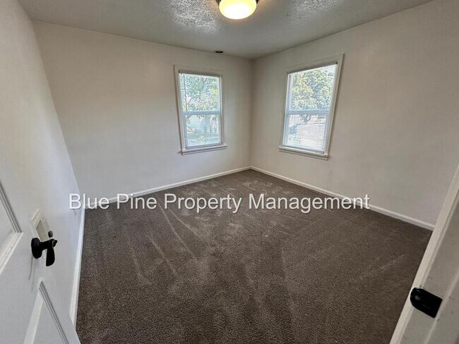 Building Photo - 350 2nd St