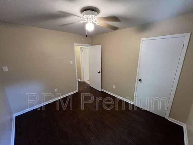 Building Photo - 4114 Florida St