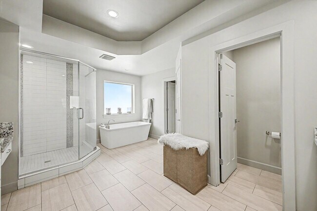 Building Photo - 3414 N 44th Pl