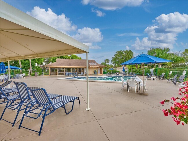 Building Photo - 10143 Mangrove Dr