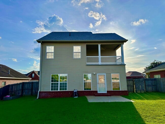 Building Photo - Available NOW -104 Planters Court