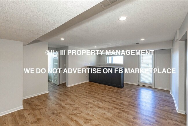 Building Photo - 12566 S Canyon Dr