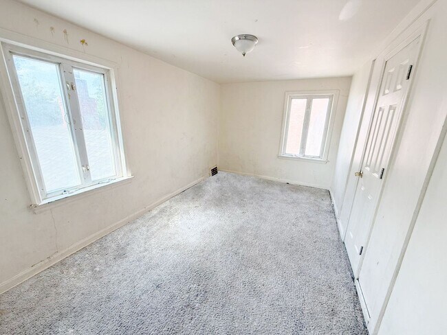 Building Photo - 3 BED 2 BATH BEAUTIFUL SINGLE FAMILY HOME