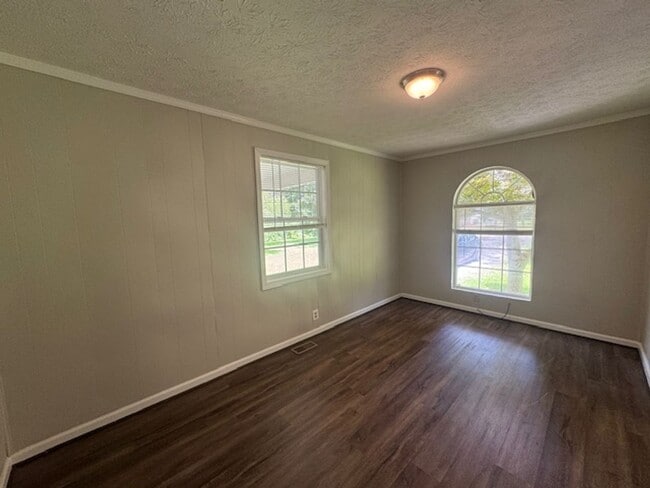 Building Photo - 1055 Co Rd 454