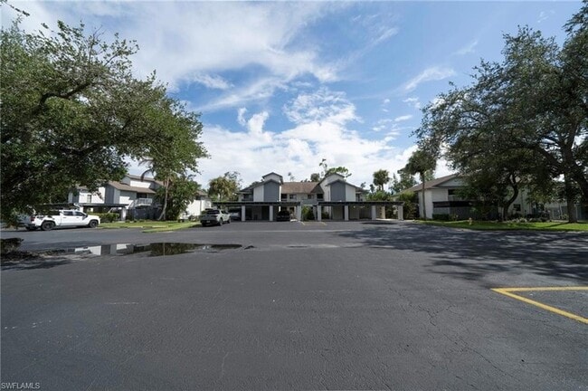 Building Photo - 17456 Silver Fox Dr