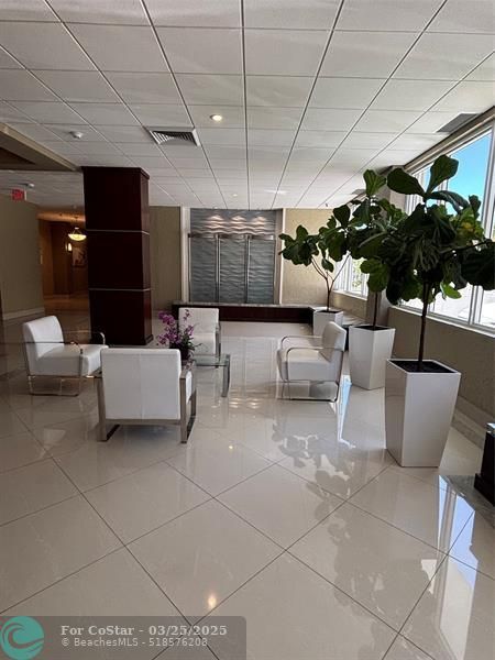 Building Photo - 4250 Galt Ocean Dr