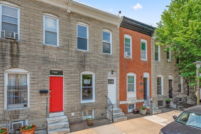 Building Photo - 146 N Ellwood Ave