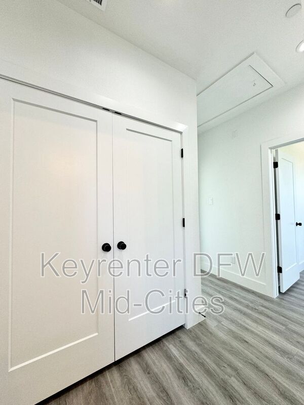 Building Photo - 7302 Uloho Wy