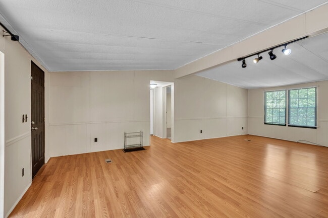 Building Photo - 234 Mill Pond Rd