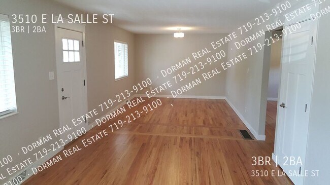 Building Photo - 3510 E La Salle St