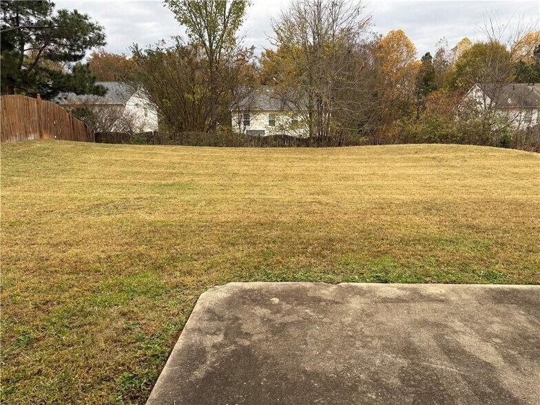 Building Photo - 20 Kestrel Cir