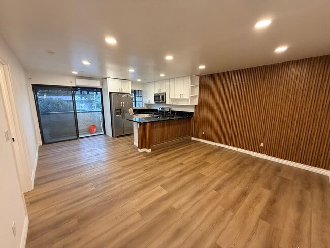 Building Photo - 18530 Hatteras St