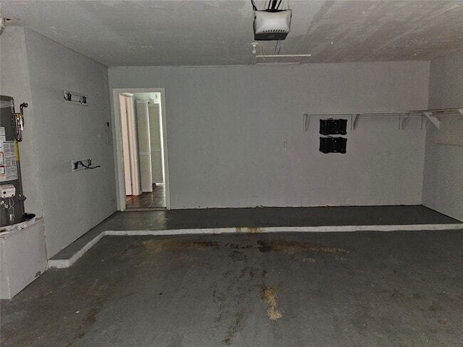 Building Photo - 17051 Carbridge Dr