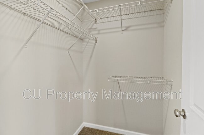 Building Photo - 1316 S Smith Rd