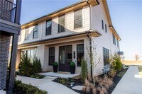 Building Photo - 4607 S 47th St