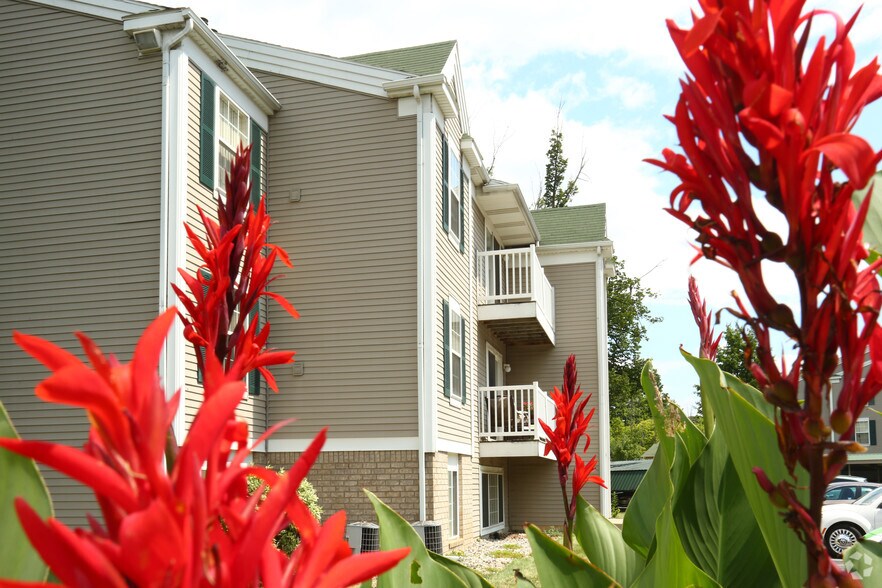 Tammany on the Ponds Apartments 7605 Heritage Dr Lansing MI 48917