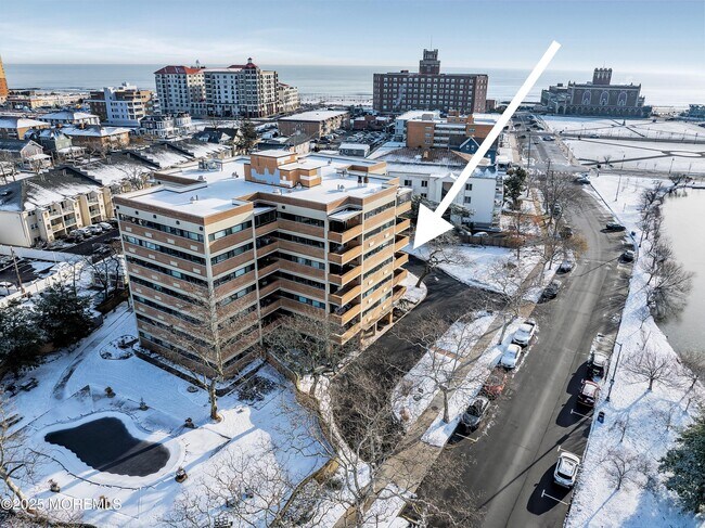 Building Photo - 321 Sunset Ave