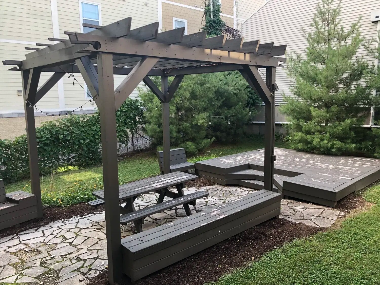 Building Photo - 629 N College Ave