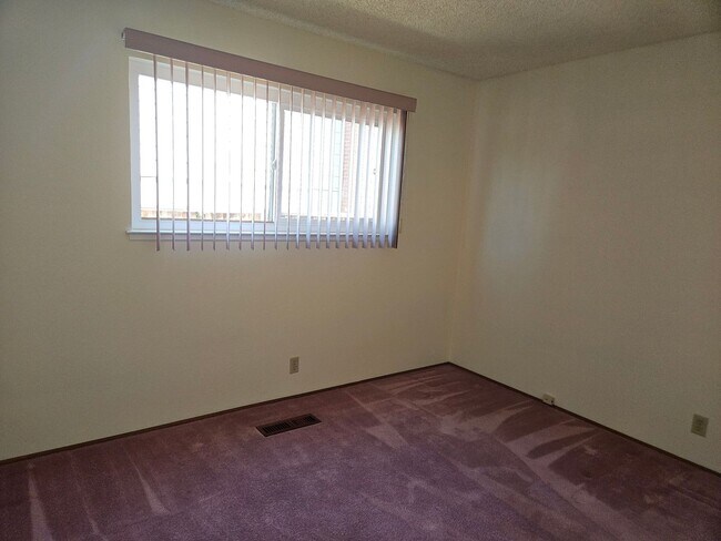 Building Photo - 10989 Ronald Way