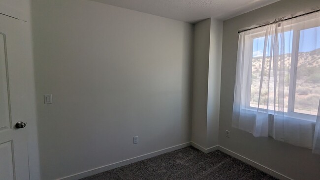 Building Photo - Beautiful 3 Bedroom Townhome in Cedar City...