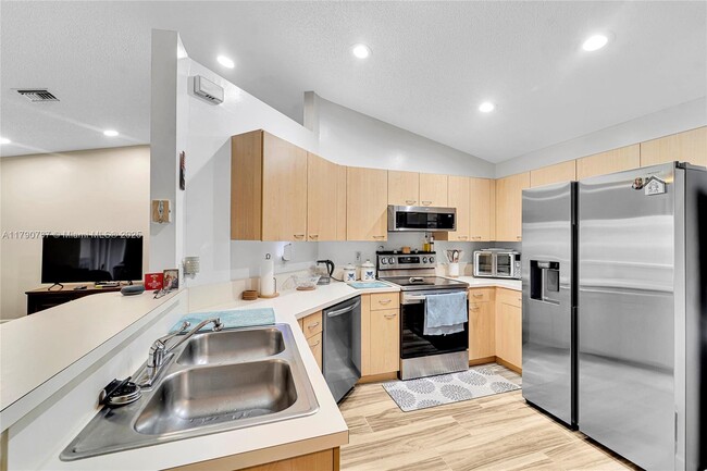 Building Photo - 1552 Zenith Way
