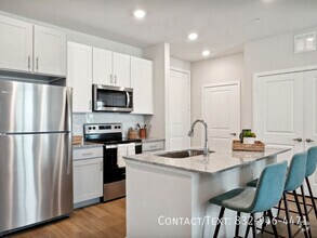 Building Photo - 8 Weeks Free Rent + Up to $1,000 GC!