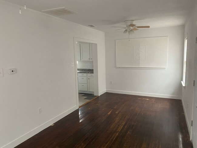 Building Photo - 1117 S 11th St