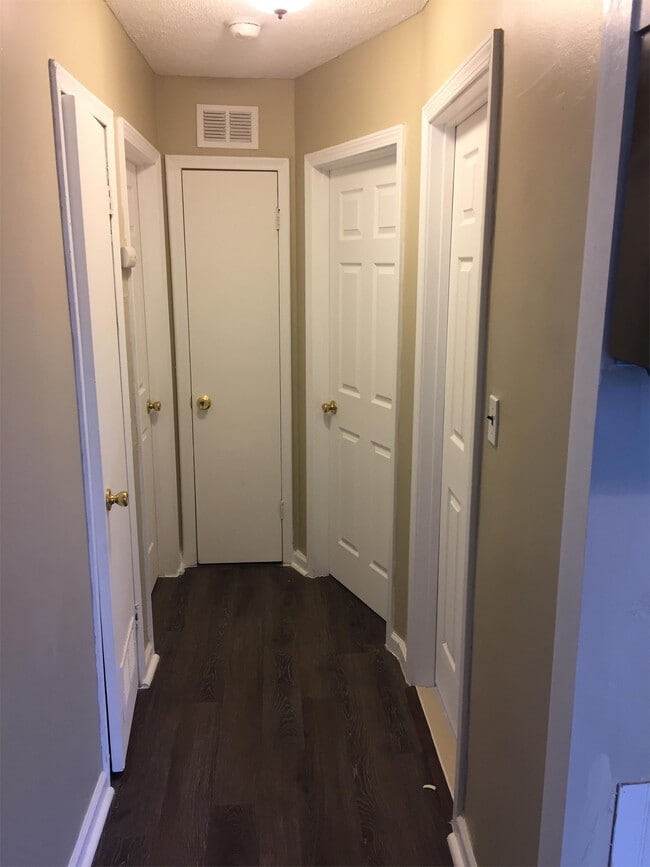 Building Photo - 21576 Audrey Ave