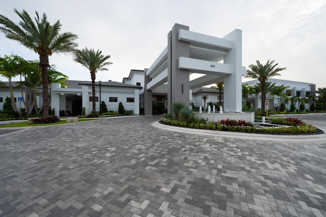 Building Photo - 9597 Regal Palm Ct