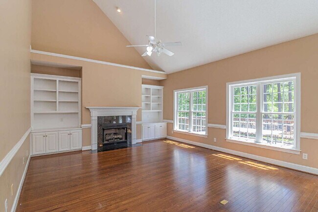 Building Photo - Stunning & Spacious Home in Walnut Hill! 4 Bedrooms | 4 Bathrooms w/ Lawn Care and Trash Service ...