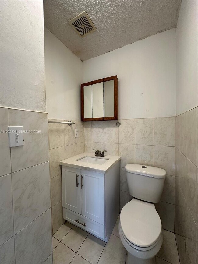 Building Photo - 5002 NW 189th Terrace