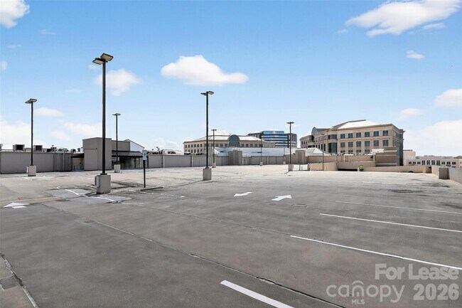 Building Photo - 4620 Piedmont Row Dr