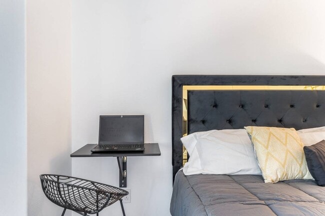 Building Photo - 7225 Cedar Rd