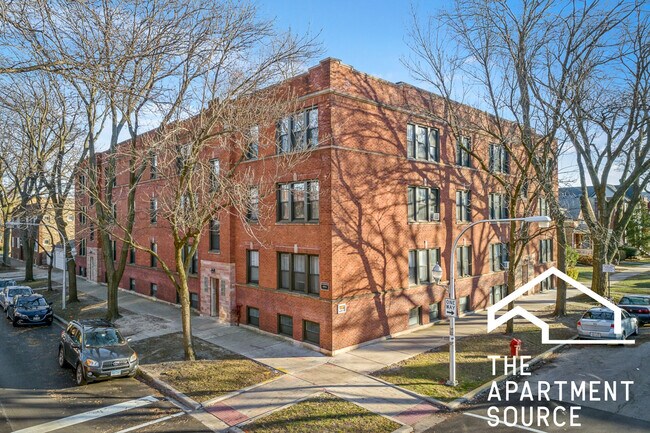 Building Photo - 4953 N Oakley Ave