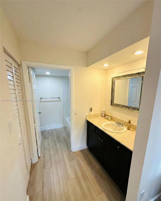 Building Photo - 1190 Coral Club Dr