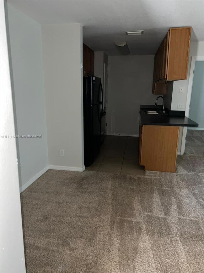 Building Photo - 540 Golden Raintree Pl