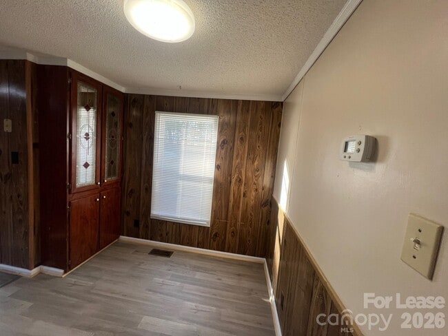 Building Photo - 108 Ricks Ln