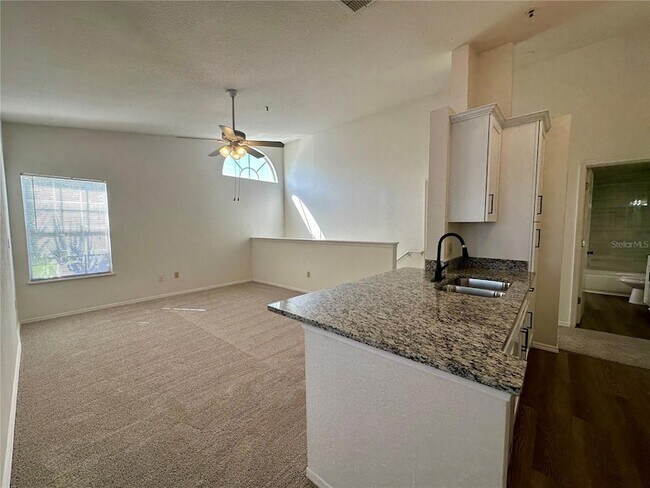 Building Photo - 1612 Columbia Arms Cir