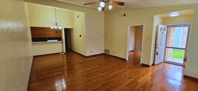 Building Photo - 1522 Butterfield Dr