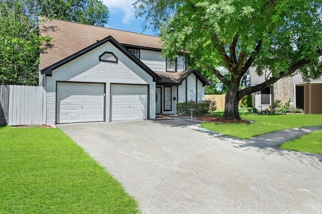 Building Photo - 8006 Summer Trail Dr