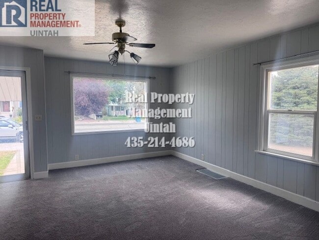 Building Photo - RENT AND DEPOSIT HAS BEEN REDUCED!! 4 bedr...
