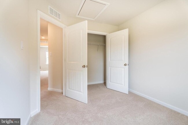 Building Photo - 846 Derwent Ln