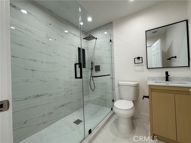 Building Photo - 9132 Balcom Ave