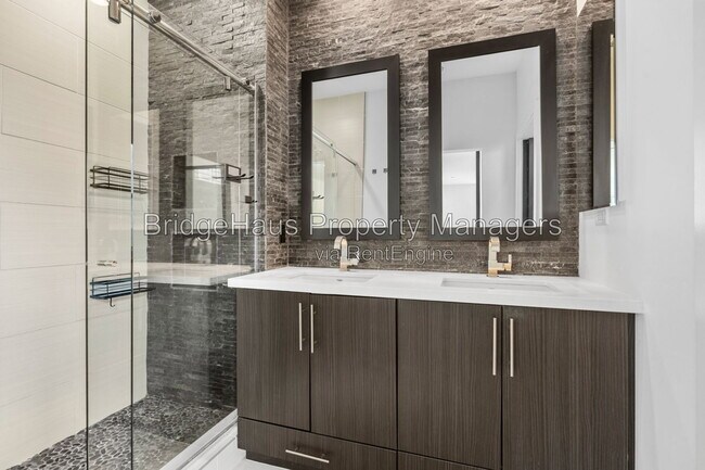 Building Photo - 7857 Inception Way