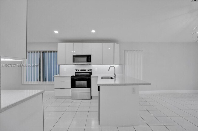 Building Photo - 18034 SW 20th St